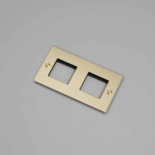 2G WALL PLATE / HORIZONTAL / NO INFILLS / BRASS