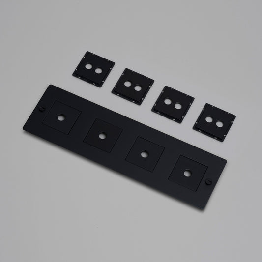 4G WALL PLATE / HORIZONTAL / WITH INFILLS / BLACK