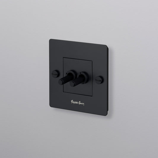 EU 1G DOUBLE TOGGLE SWITCH / BLACK