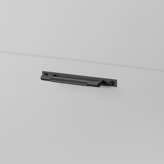 PULL BAR / PLATE / SMALL / LINEAR / BLACK