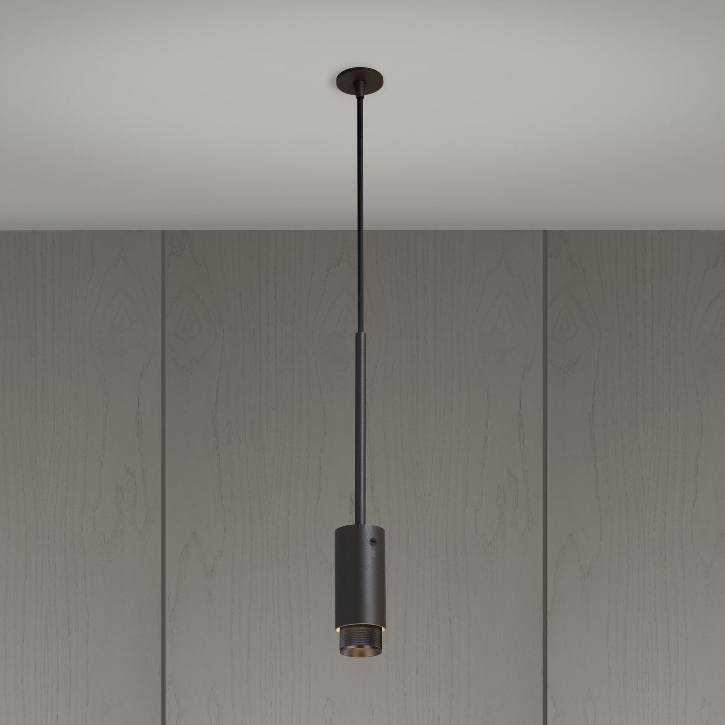 AUSPUFFANHÄNGER / KREUZ / GRAPHIT / GERÄUCHERTE BRONZE