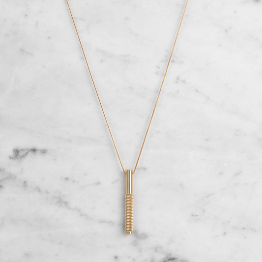 NECKLACE / VERTICAL / BRASS