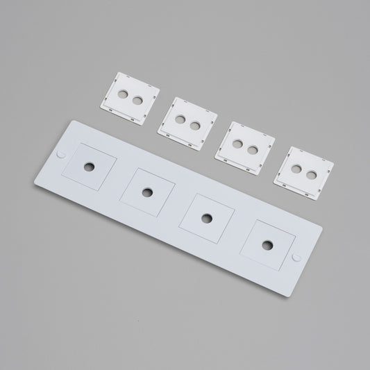 4G WALL PLATE / HORIZONTAL / WITH INFILLS / WHITE