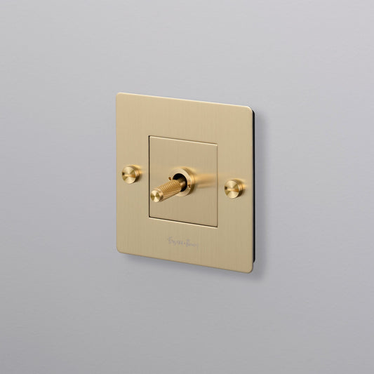 EU 1G TOGGLE SWITCH / BRASS