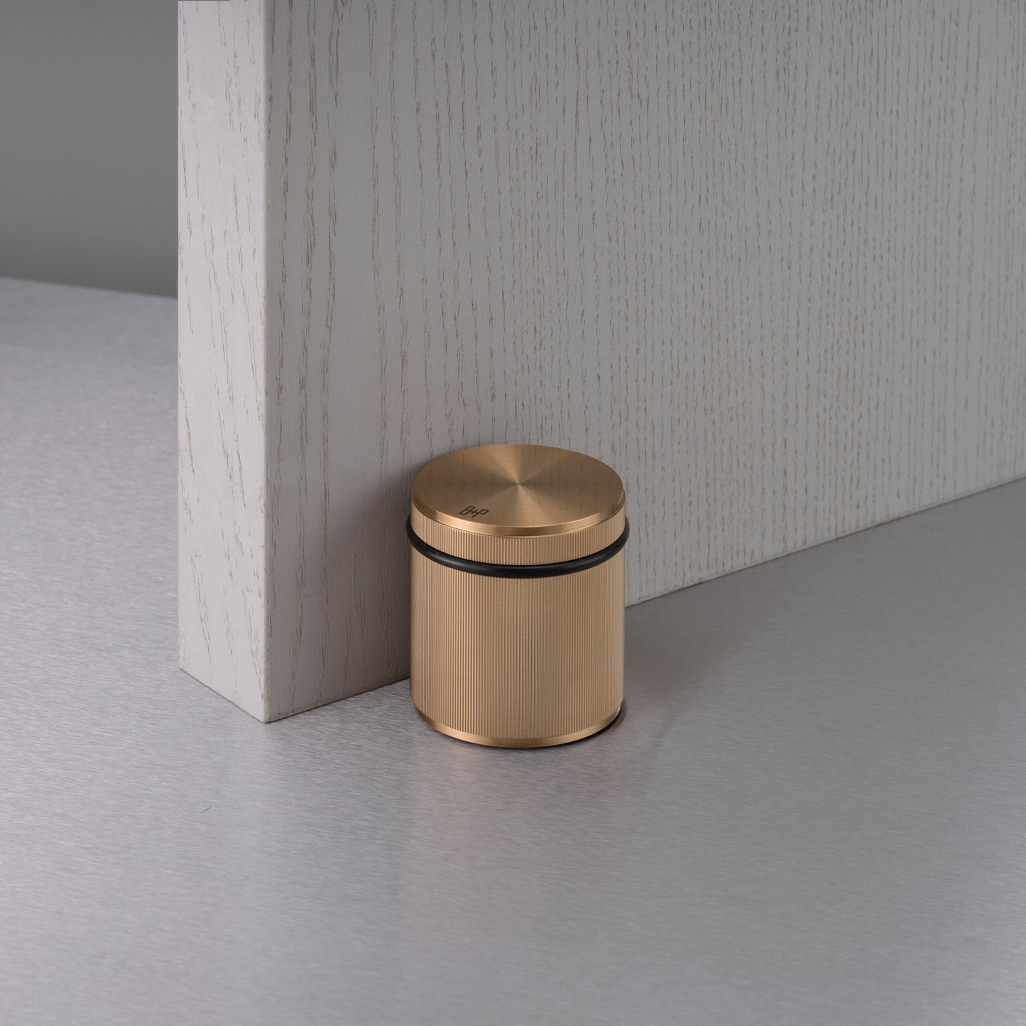 DOOR STOP / FREESTANDING / BRASS
