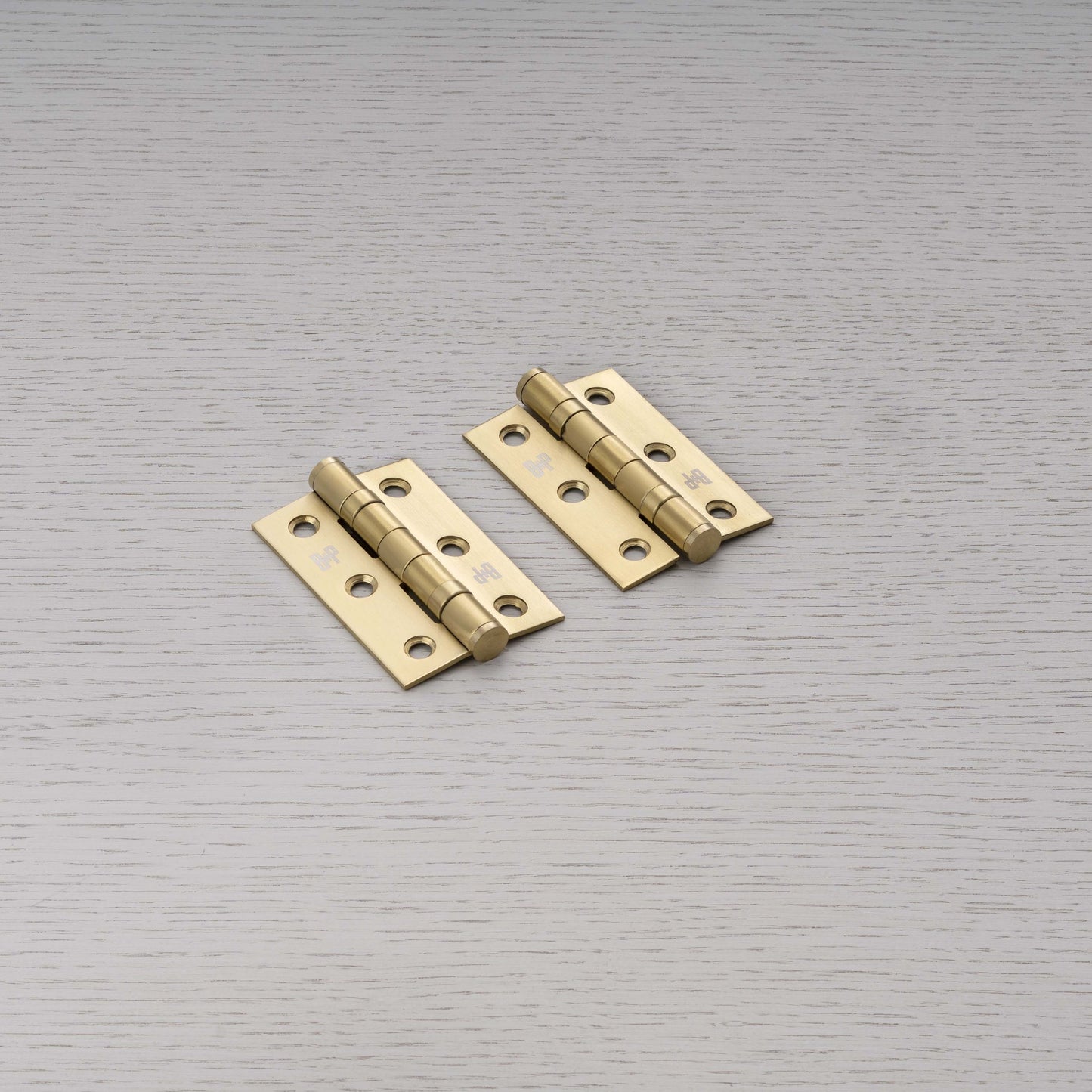 DOOR HINGE / 76 X 51 X 2 MM / BRASS